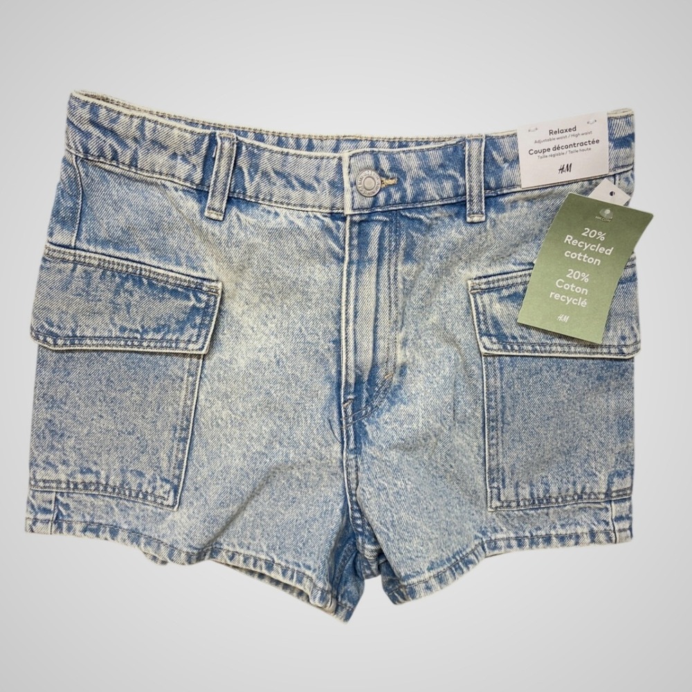 HM Womens Relaxed High Waist Cargo Denim Shorts Light Blue Acid Wash NWT Size 14